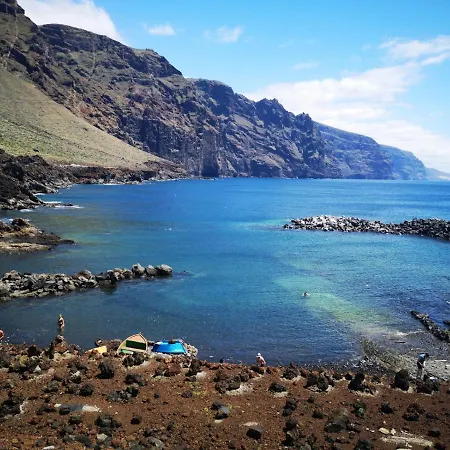 Hébergement de vacances Casa Totalmente Renovada En Zona Muy Tranquila!!! Vistas Al Mar Y Montana