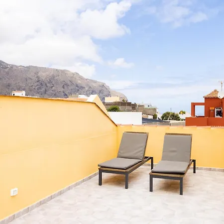 Casa Totalmente Renovada En Zona Muy Tranquila!!! Vistas Al Mar Y Montana Hébergement de vacances Buenavista Del Norte